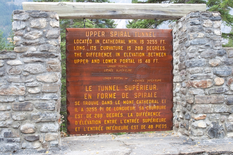 EmeraldLake062.jpg - The sign to view Upper Spiral Tunnel, since the view was terrible