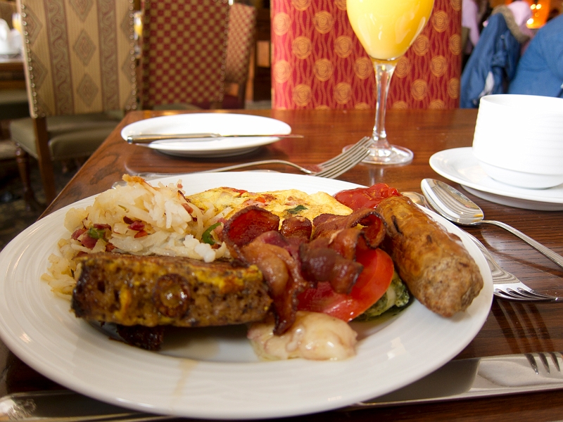 Banff020.jpg - Sunday Brunch at the Banff Springs Hotel