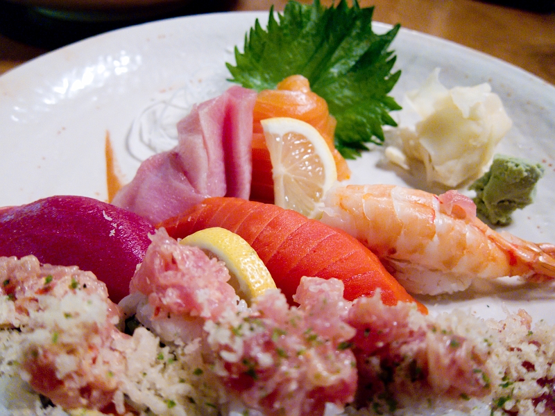 Zen011.jpg - ZEN's Sushi Platter