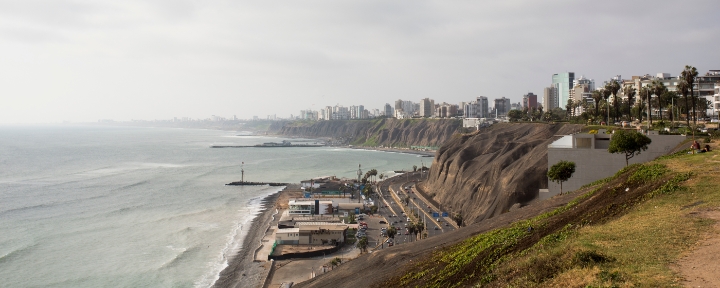 Lima089.jpg - Cliffs of Lima