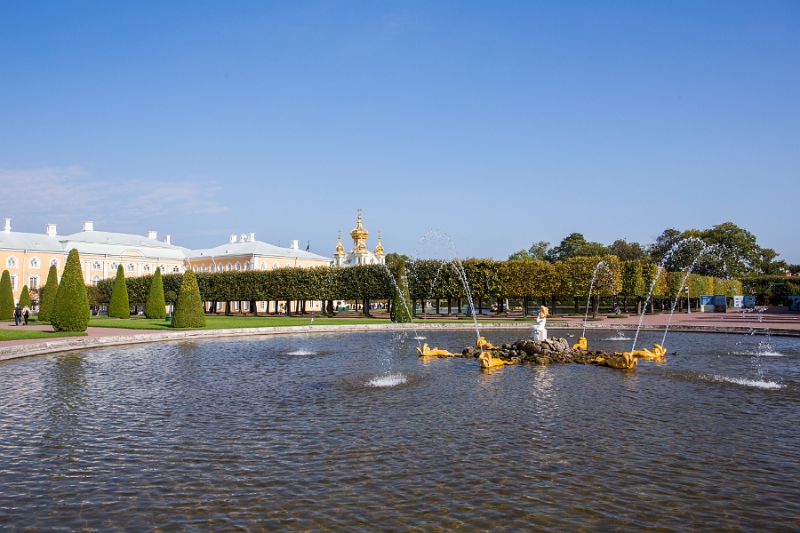 StPetersburg311.jpg - Peterhof Grand Palace