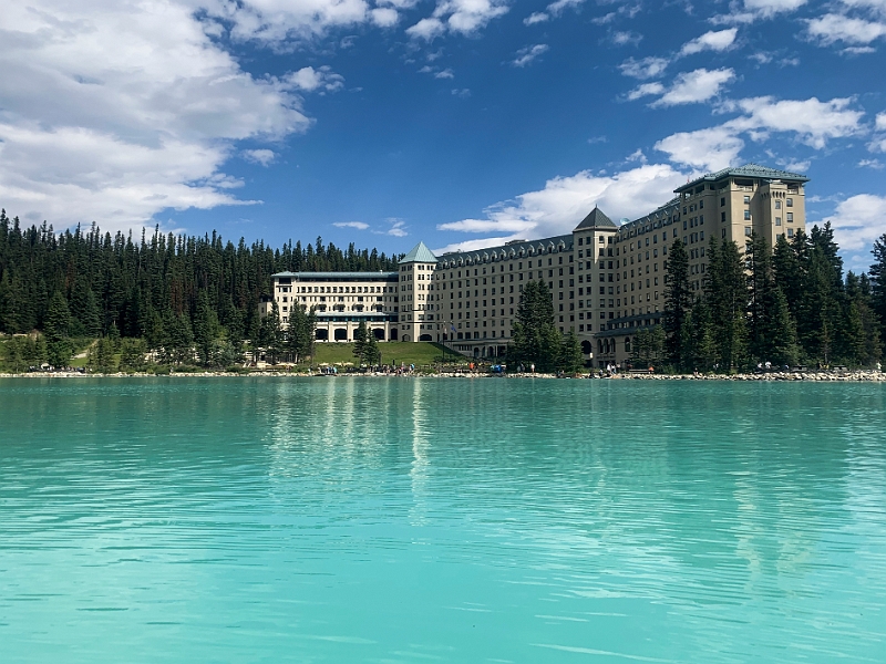 LakeLouise042.jpg